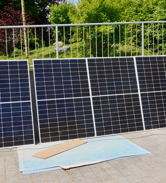 Fünf PV-Paneele lieferten den Eigenstrom für die Demo-Anlage