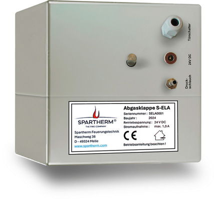 © Foto: Spartherm „S-ELA“ misst den Unterdruck im Rauhrohr und justiert die Drosselklappe eletronisch-mechanisch auf einen Unterdruck von 20 Pascal.